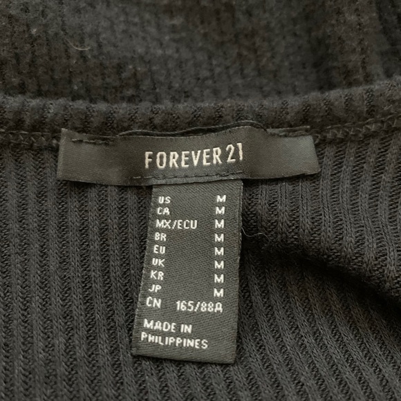 Forever 21 Long Sleeve Front Tie Crop Top - Picture 10 of 10